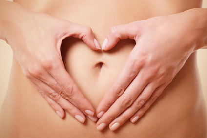 Ablauf der Yoni-Massage - Symbolbild Bauch mit Händen
