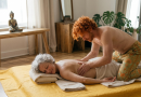 Ein Bad in männlicher Fürsorge – Erfahrung Tantramassage bei Stefan (Ananda Köln) Symbolbild Masseur bei Ananda