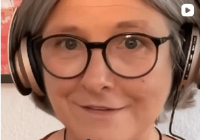 Michaela Riedl im Podcast